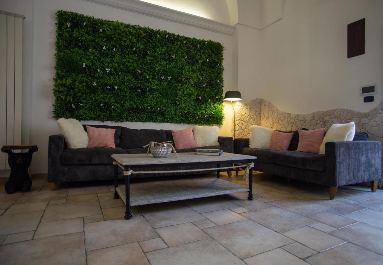 Casa Colombo - The Fab Stay Brindisi Kültér fotó